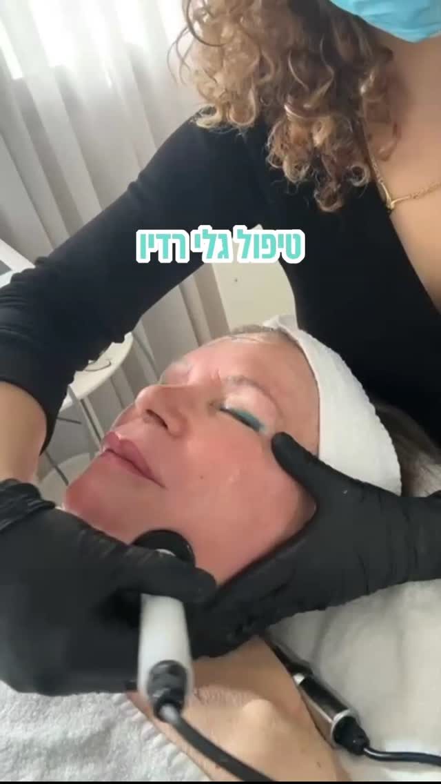 Instagram post from shiracarmi_skincare. This post is in position 4.